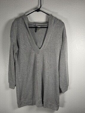 H&M Women's Size Small Sparkly Silver Metallic Knit V-Neck Hooded Sweater